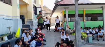 SOSIALISASI PENGELOLAAN SAMPAH DI SD SEDESA PANJI 
